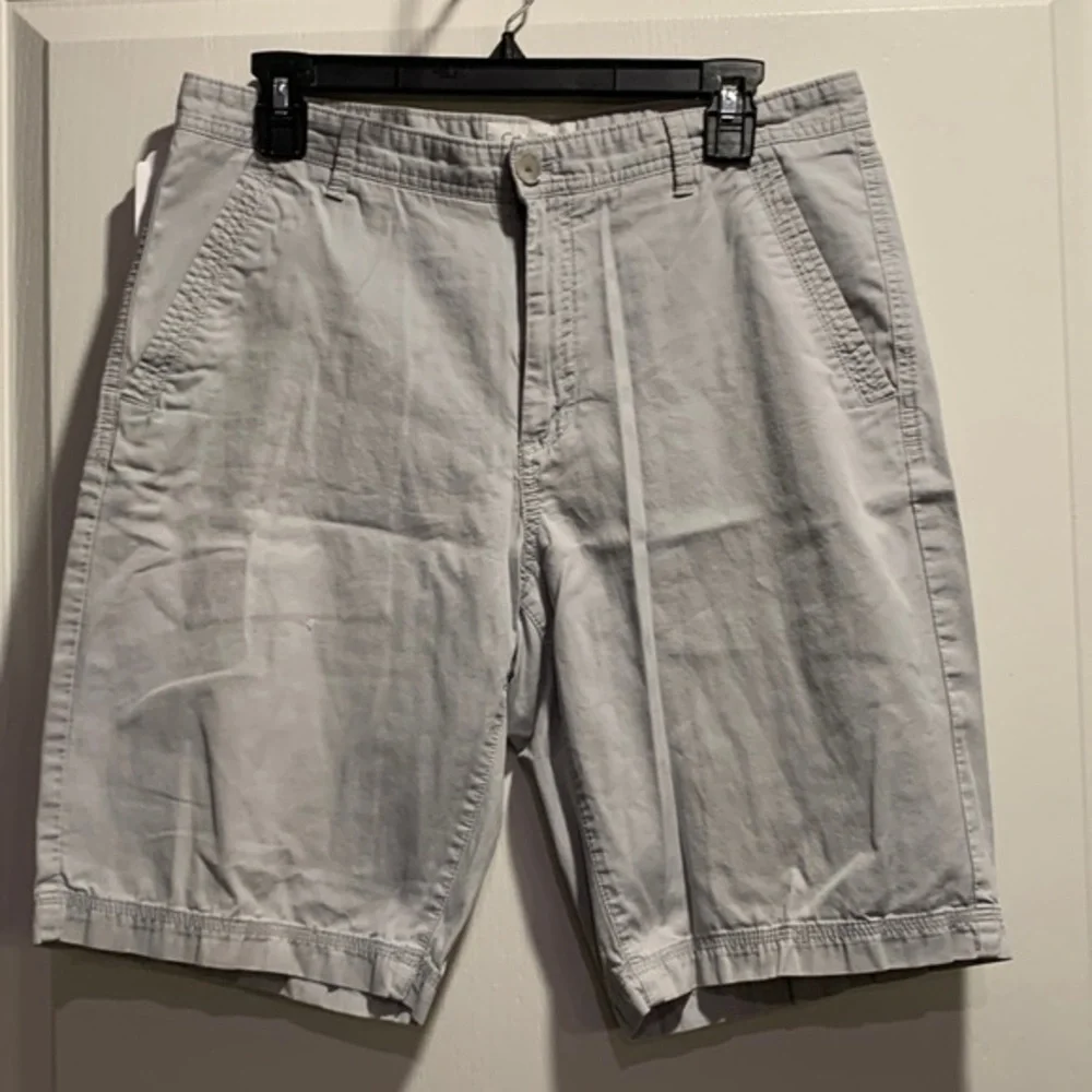Men's Calvin Klein Tan Bermuda Shorts Size 32 #0267